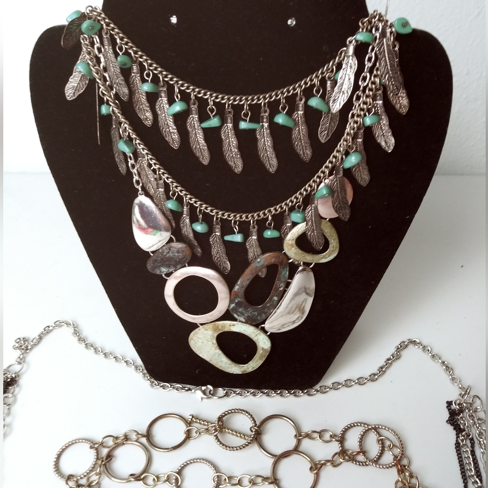 Minimalist Silver Tone Women's Necklaces Bundle Of 4 - Picture 3 of 8